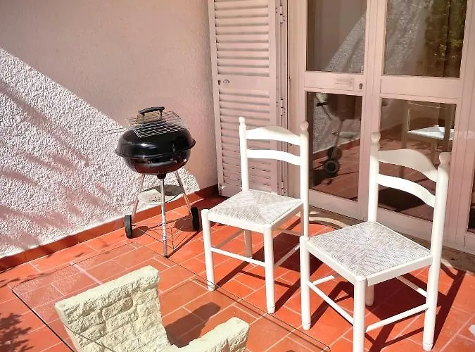 Detailed Villa - In Vilamoura\'S Heart