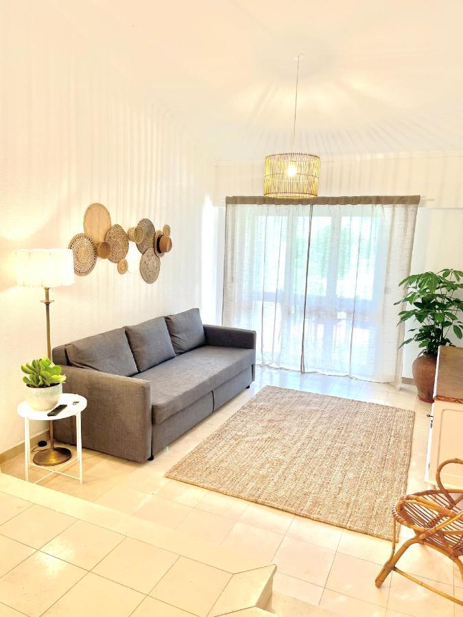 Detailed - In Vilamoura's Heart * Vilamoura